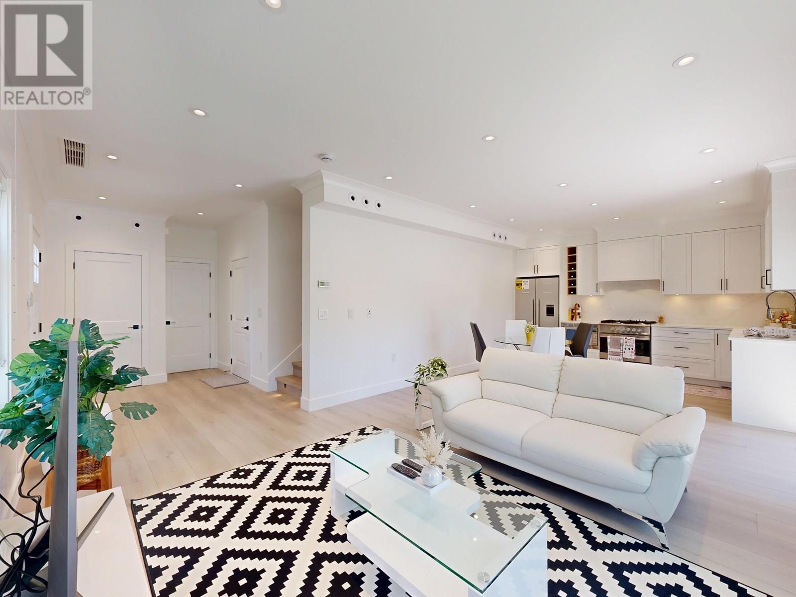 #9-7100 ASH Street, Richmond