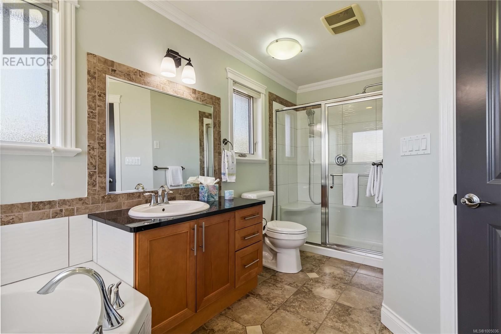 Photo 10 of 1702 De Sousa Pl, Saanich BC