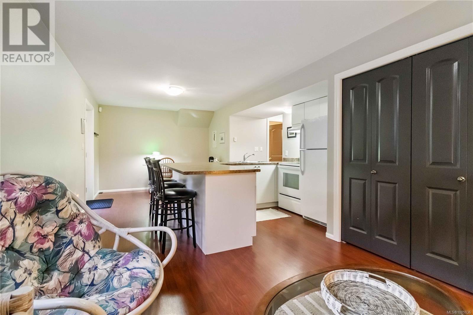 Photo 22 of 1702 De Sousa Pl, Saanich BC
