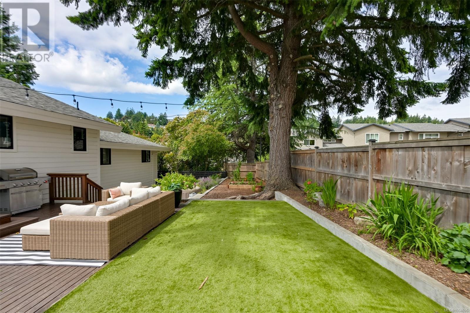 Photo 49 of 632 Cairndale Rd, Colwood BC