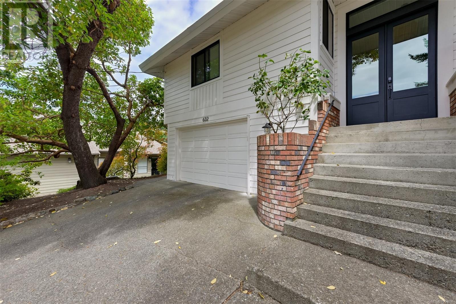 Photo 56 of 632 Cairndale Rd, Colwood BC