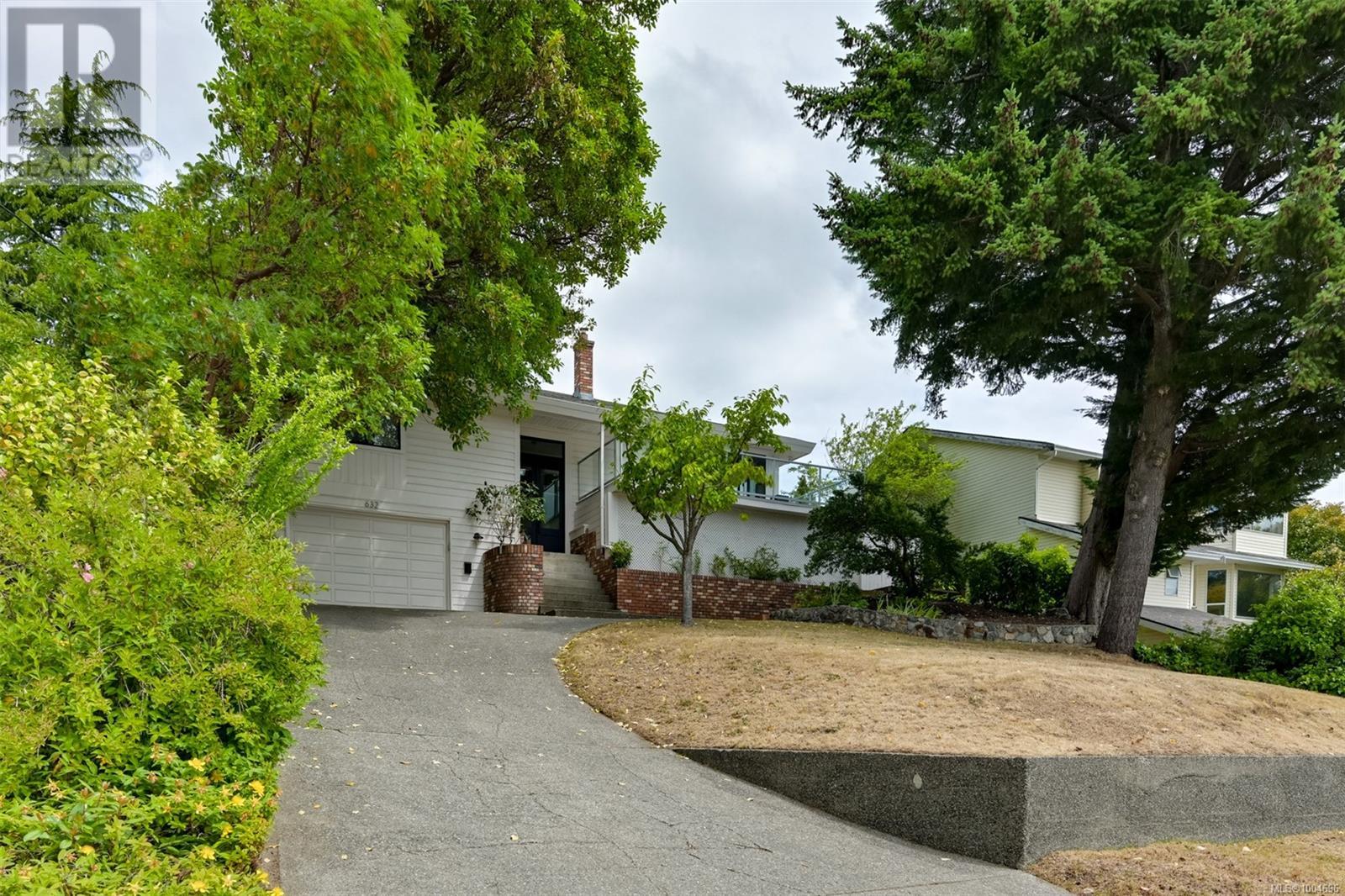 Photo 57 of 632 Cairndale Rd, Colwood BC