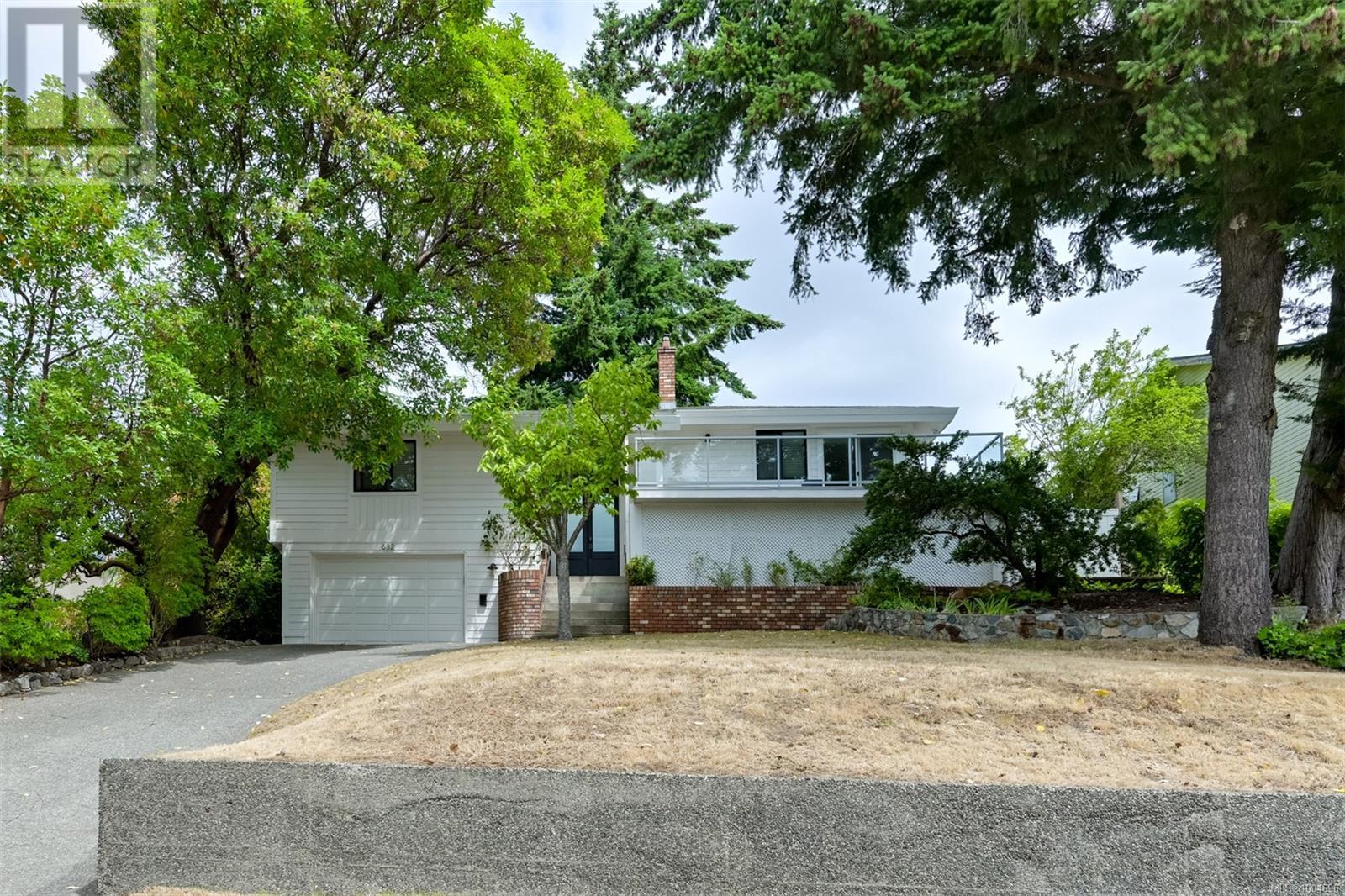 Photo 58 of 632 Cairndale Rd, Colwood BC