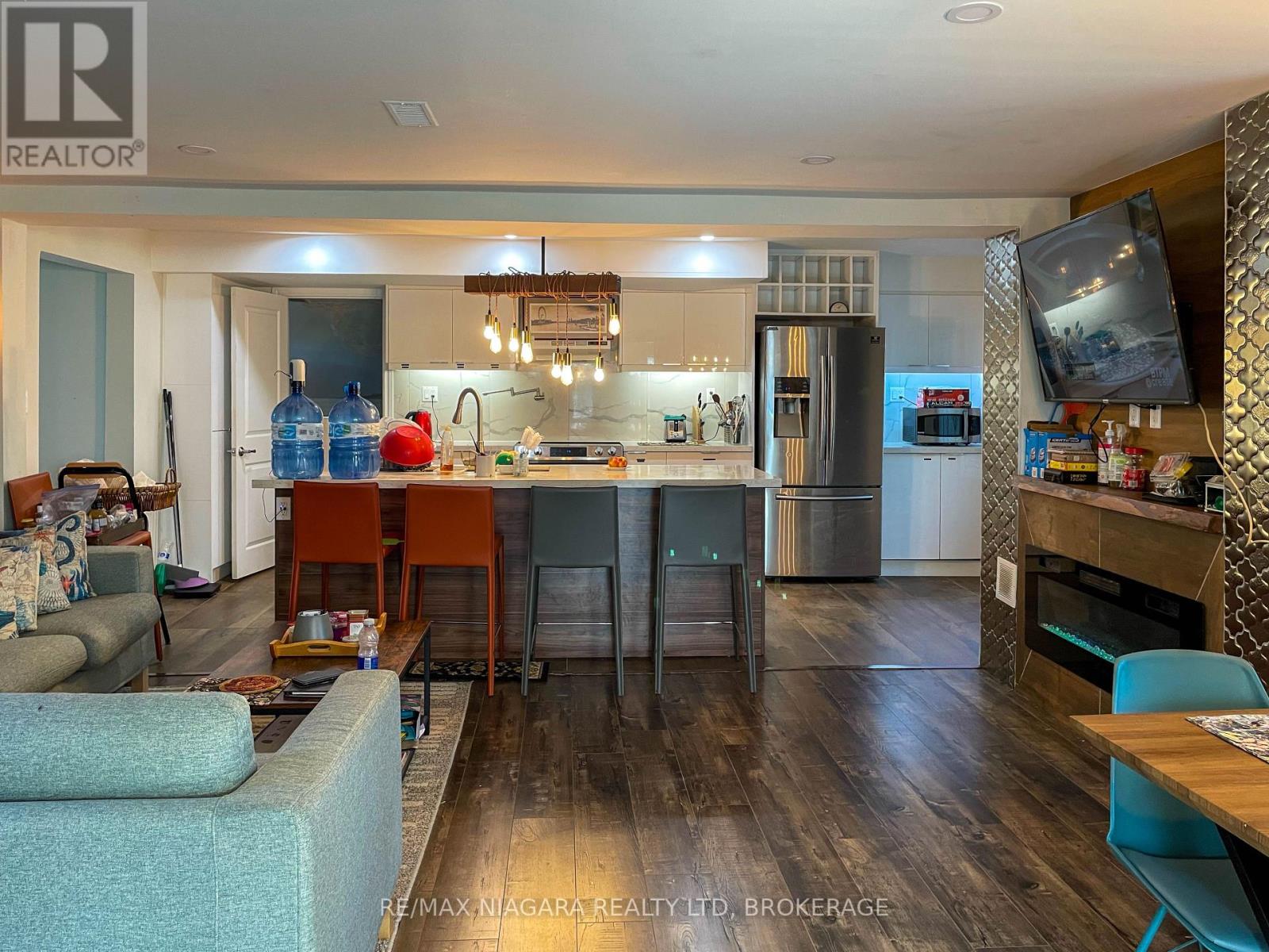 Photo 5 of 9959 Beck Road, Niagara Falls ON