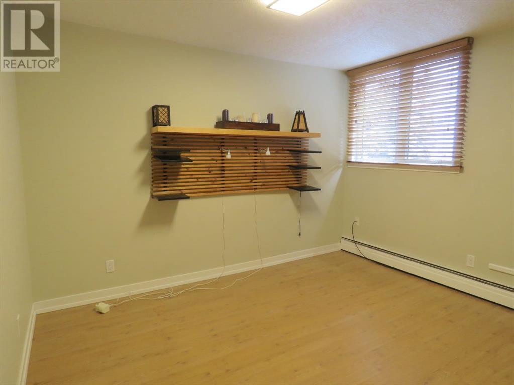 Single Family House Low rise for Sale in   Cedar Crescent SW Spruce Cliff Calgary 