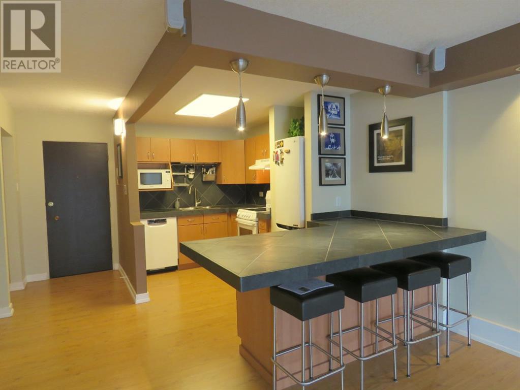 Single Family House Low rise for Sale in   Cedar Crescent SW Spruce Cliff Calgary 
