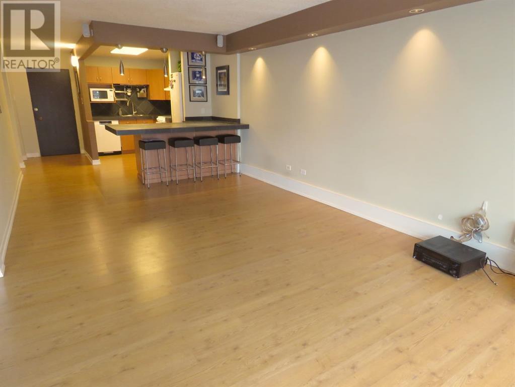 Single Family House Low rise for Sale in   Cedar Crescent SW Spruce Cliff Calgary 