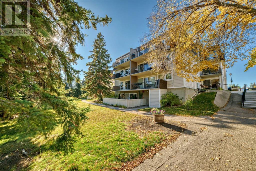 Single Family House Low rise for Sale in   Cedar Crescent SW Spruce Cliff Calgary 