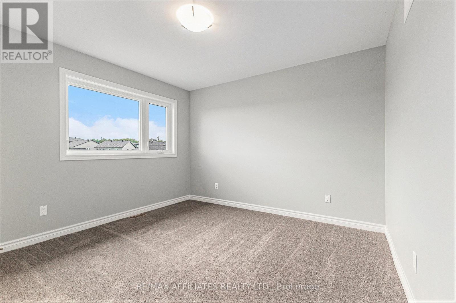 Photo 25 of 137 Seabert Drive, Arnprior ON