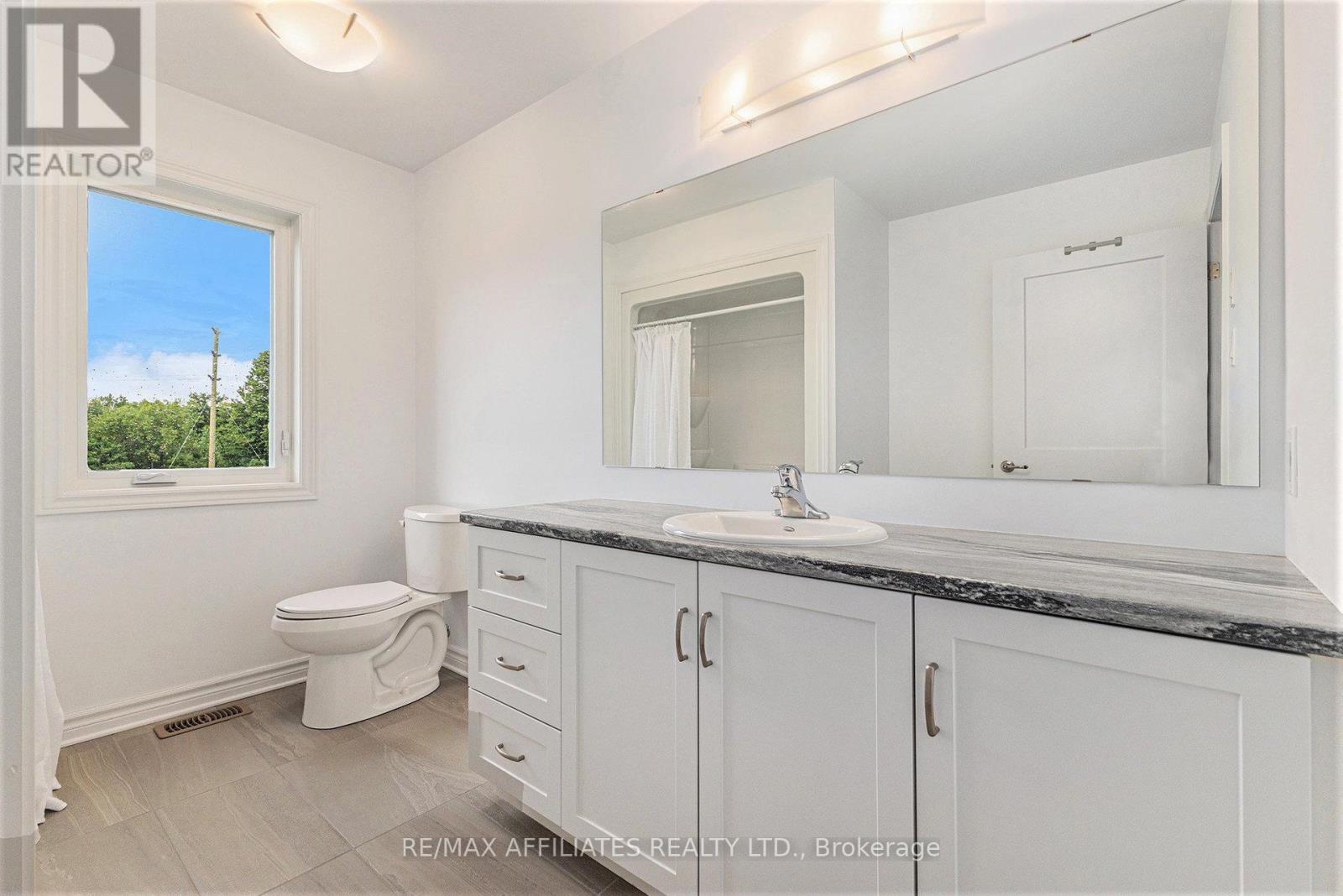 Photo 6 of 137 Seabert Drive, Arnprior ON