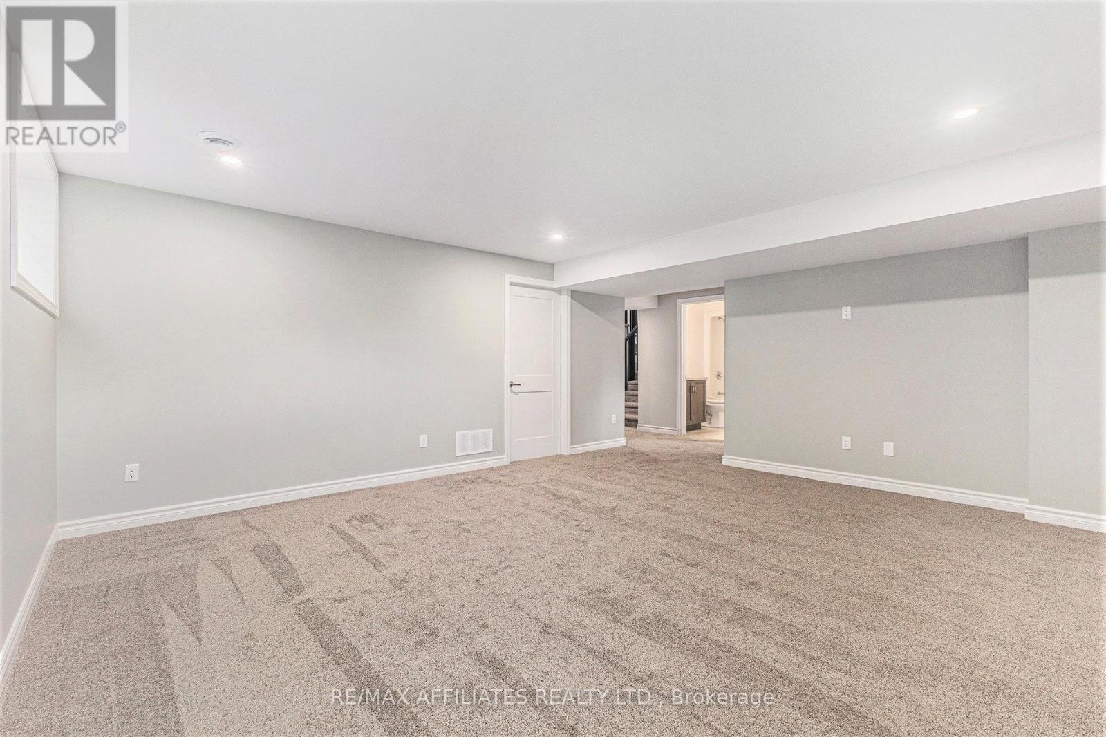 Photo 12 of 137 Seabert Drive, Arnprior ON