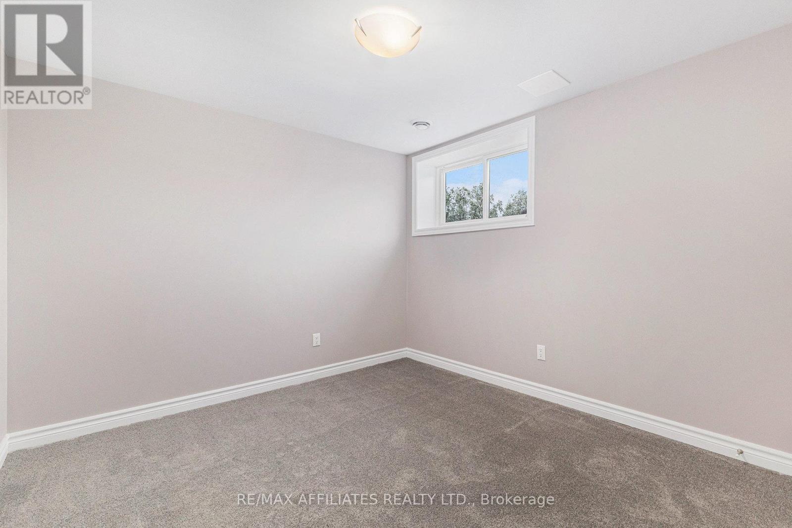 Photo 26 of 137 Seabert Drive, Arnprior ON