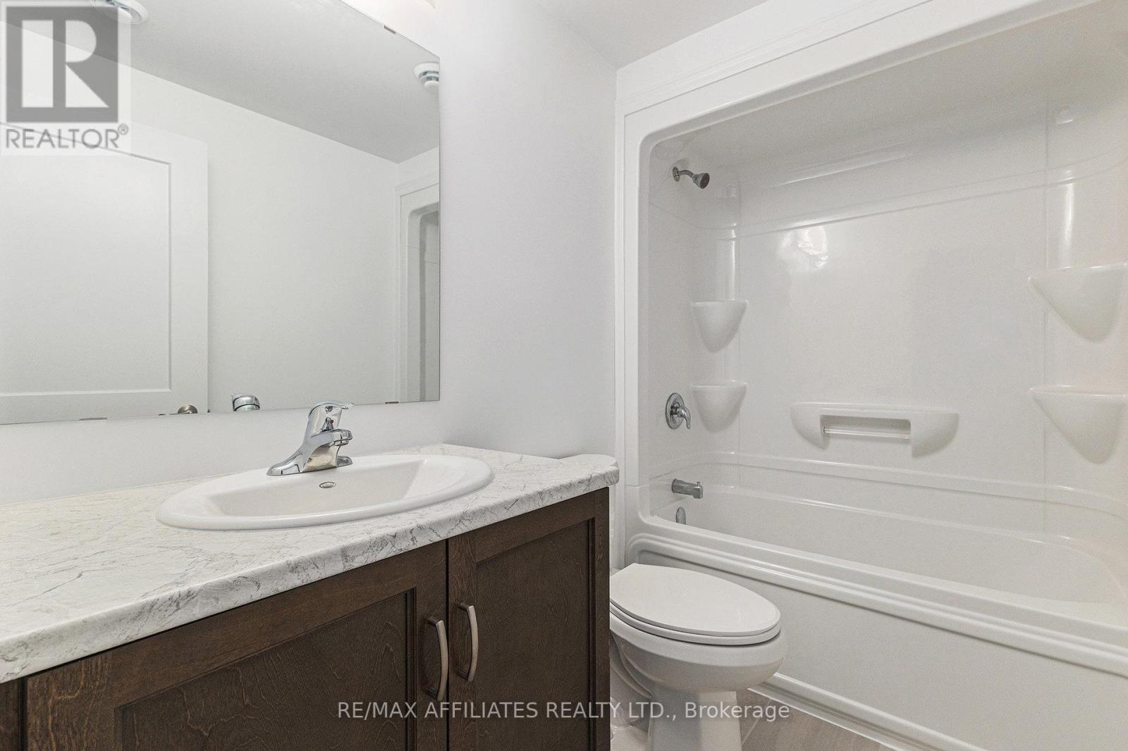 Photo 7 of 137 Seabert Drive, Arnprior ON