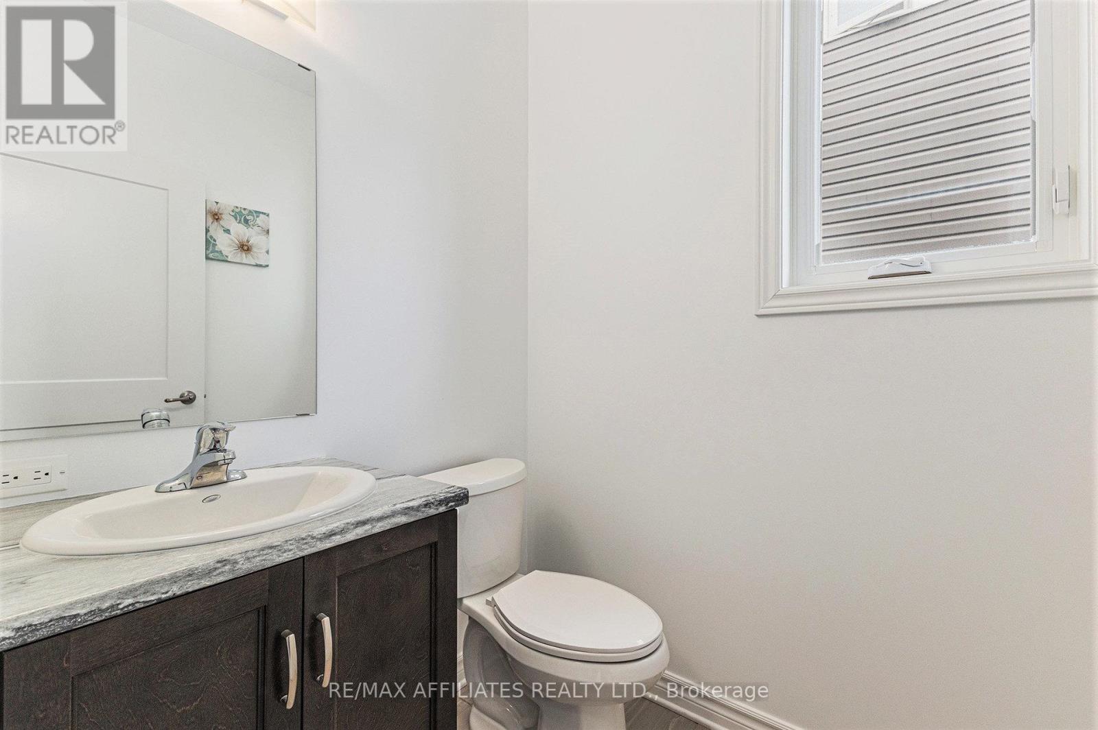 Photo 16 of 137 Seabert Drive, Arnprior ON