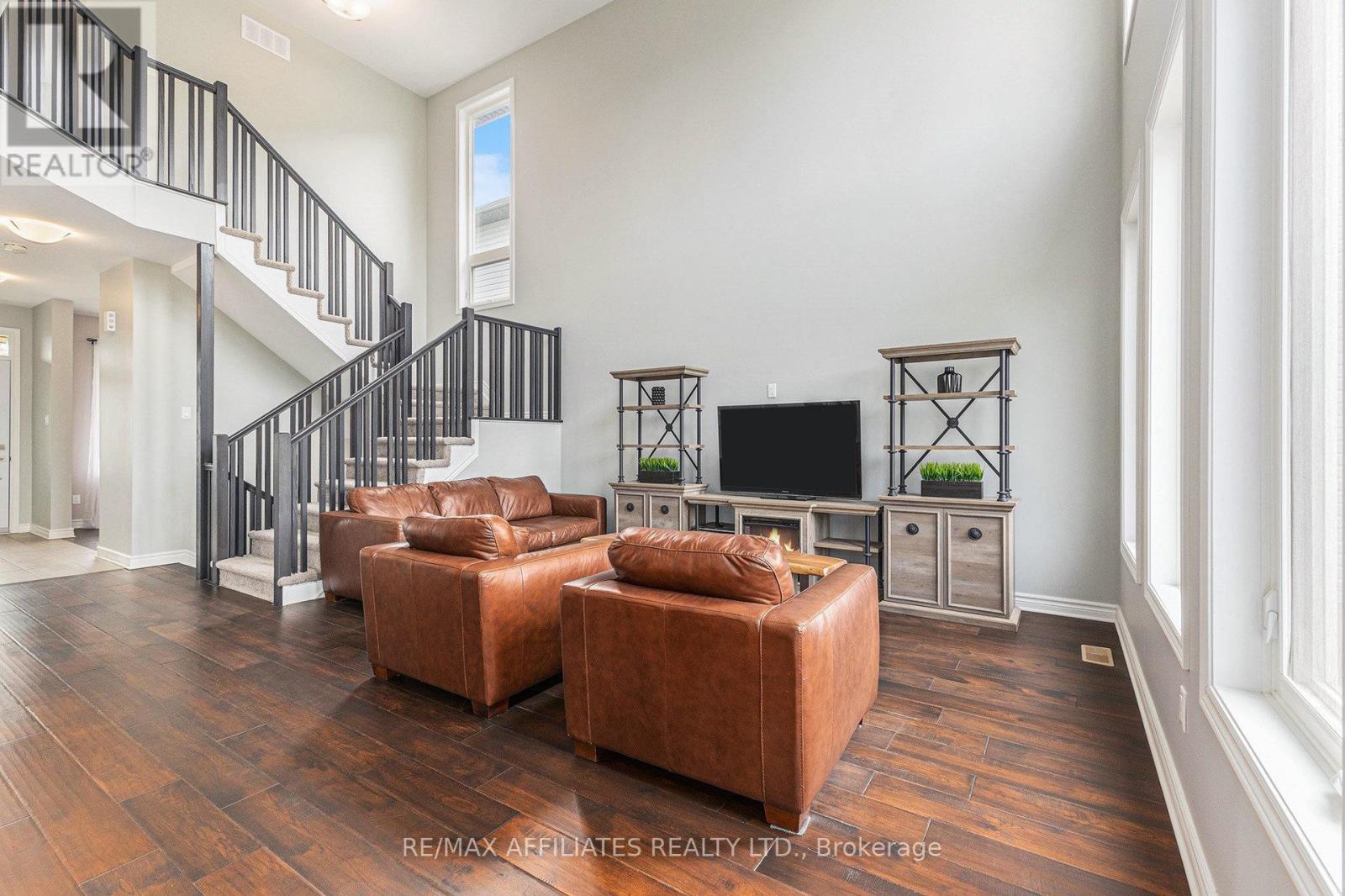 Photo 21 of 137 Seabert Drive, Arnprior ON