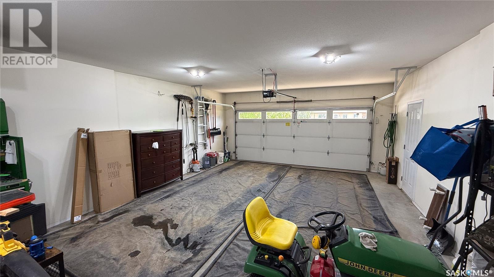 Photo 5 of 132 16th Street, Battleford SK