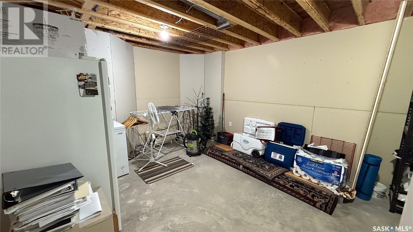 Photo 16 of 132 16th Street, Battleford SK
