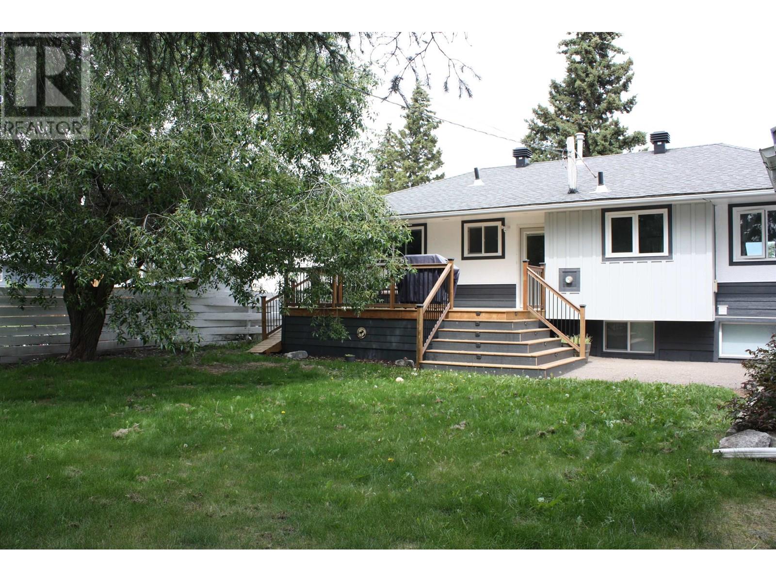 Photo 31 of 9507 112 Avenue, Fort St John BC