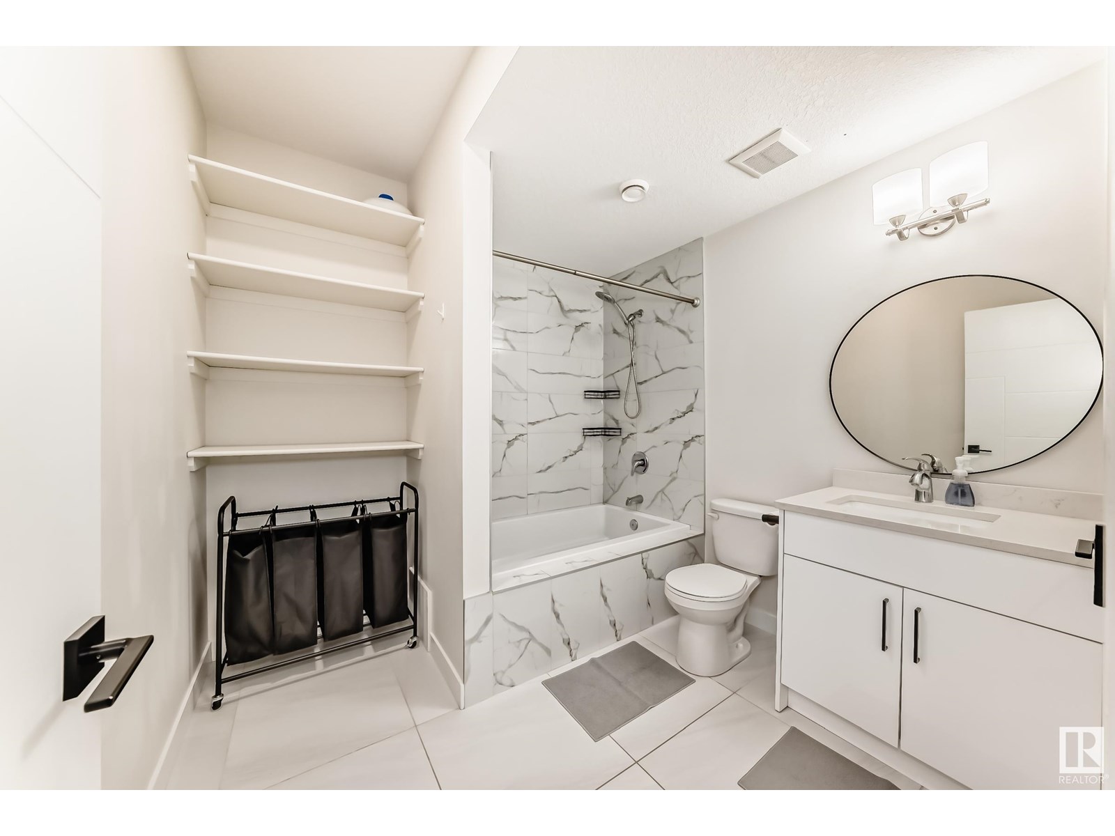 Photo 10 of 17920 59 St Nw, Edmonton AB