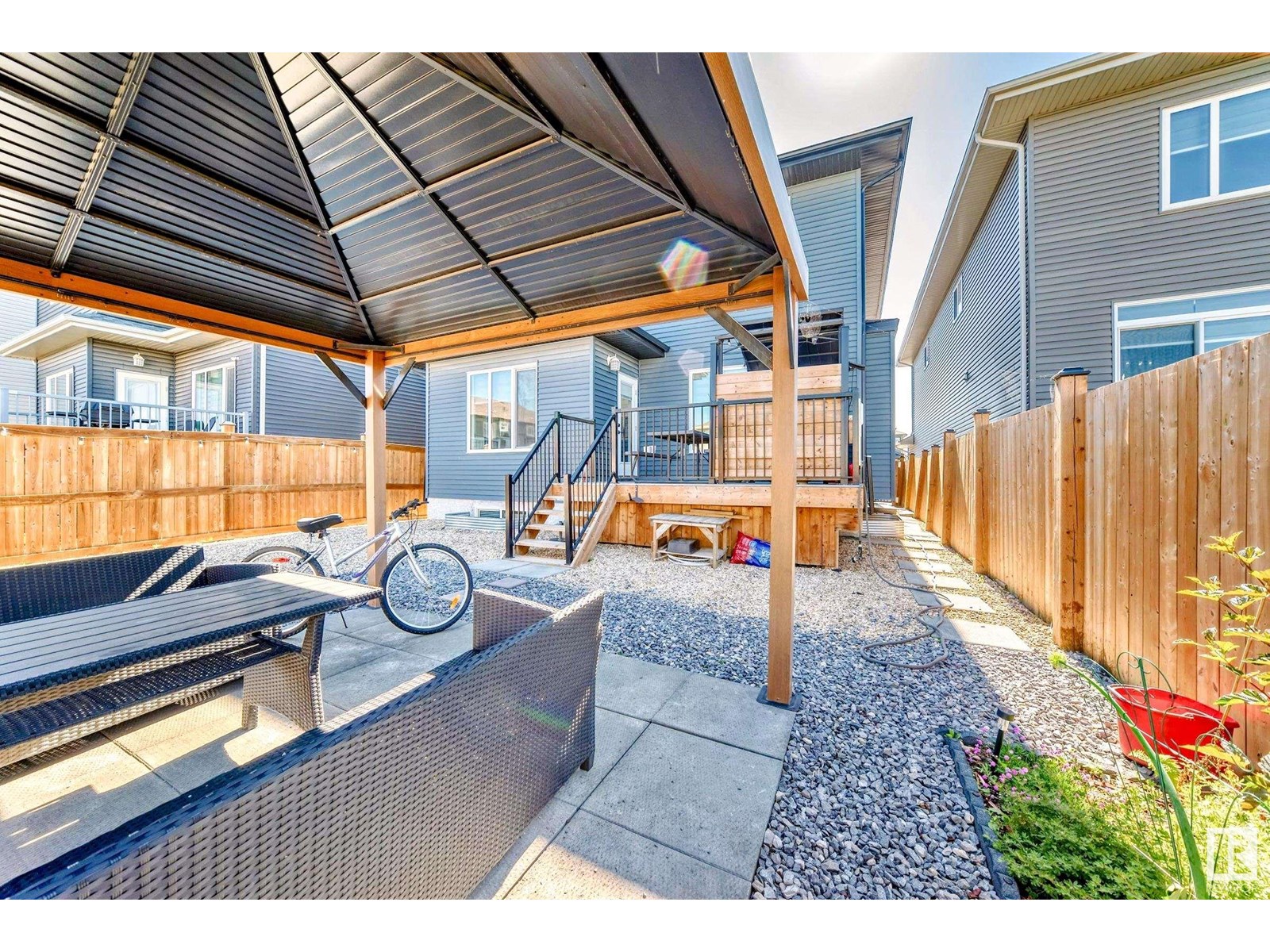 Photo 14 of 17920 59 St Nw, Edmonton AB
