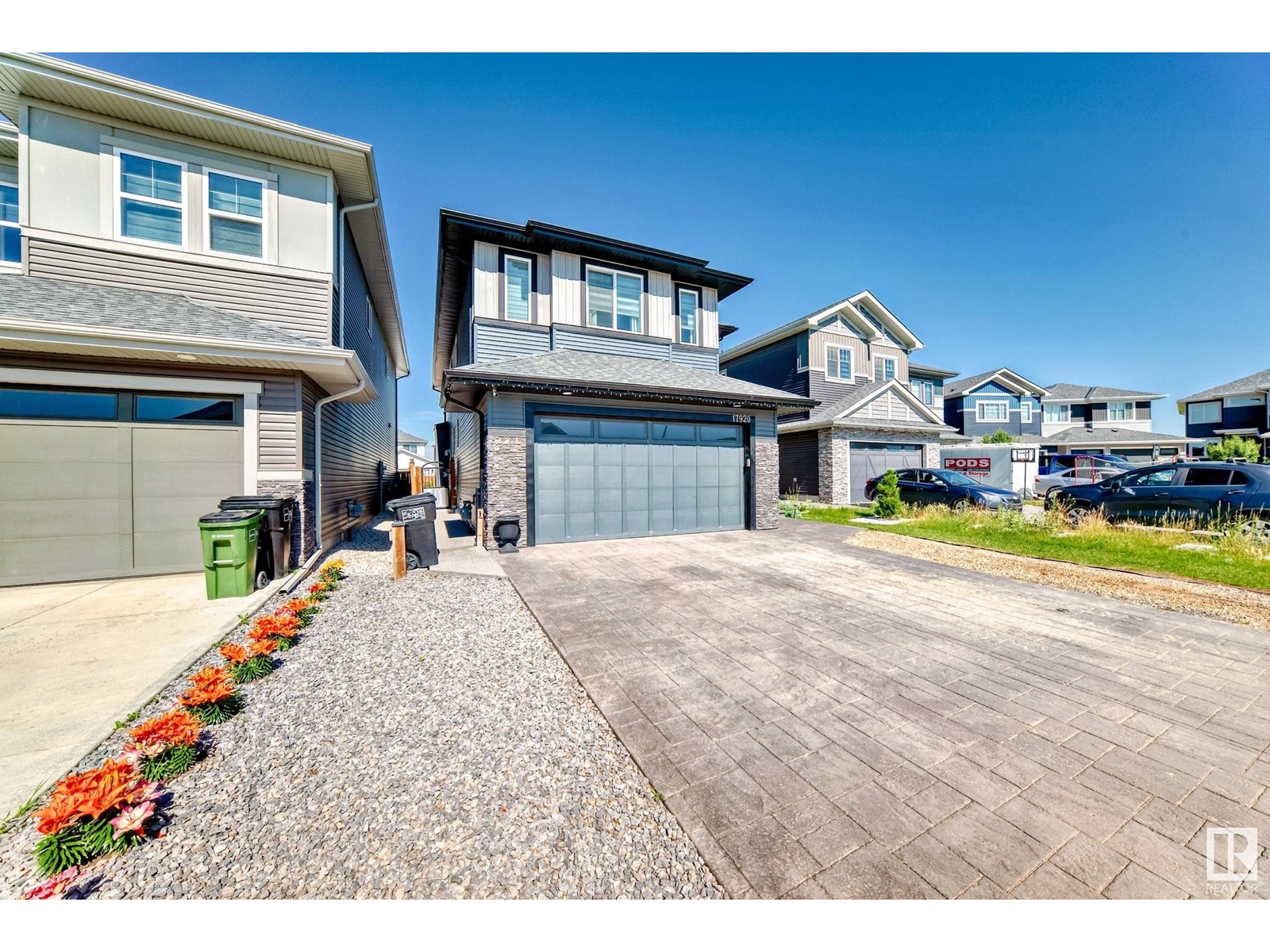 Photo 16 of 17920 59 St Nw, Edmonton AB
