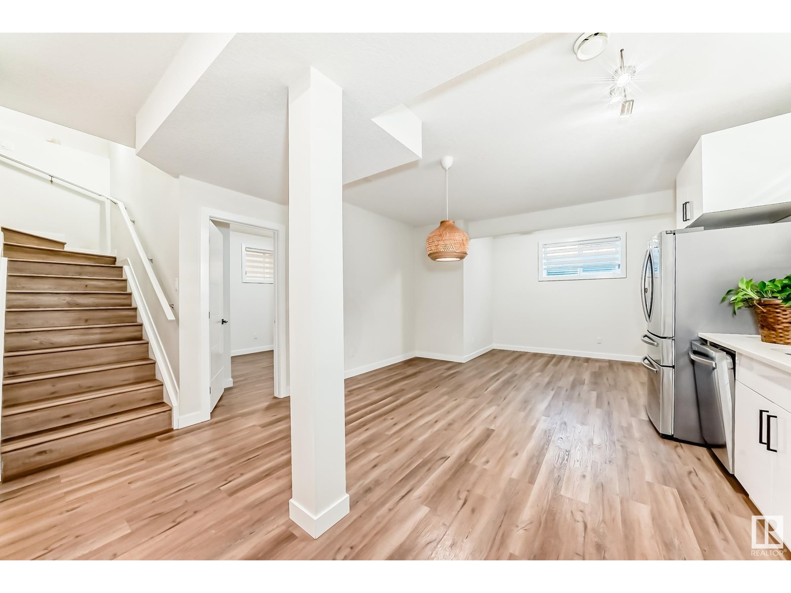 Photo 24 of 17920 59 St Nw, Edmonton AB