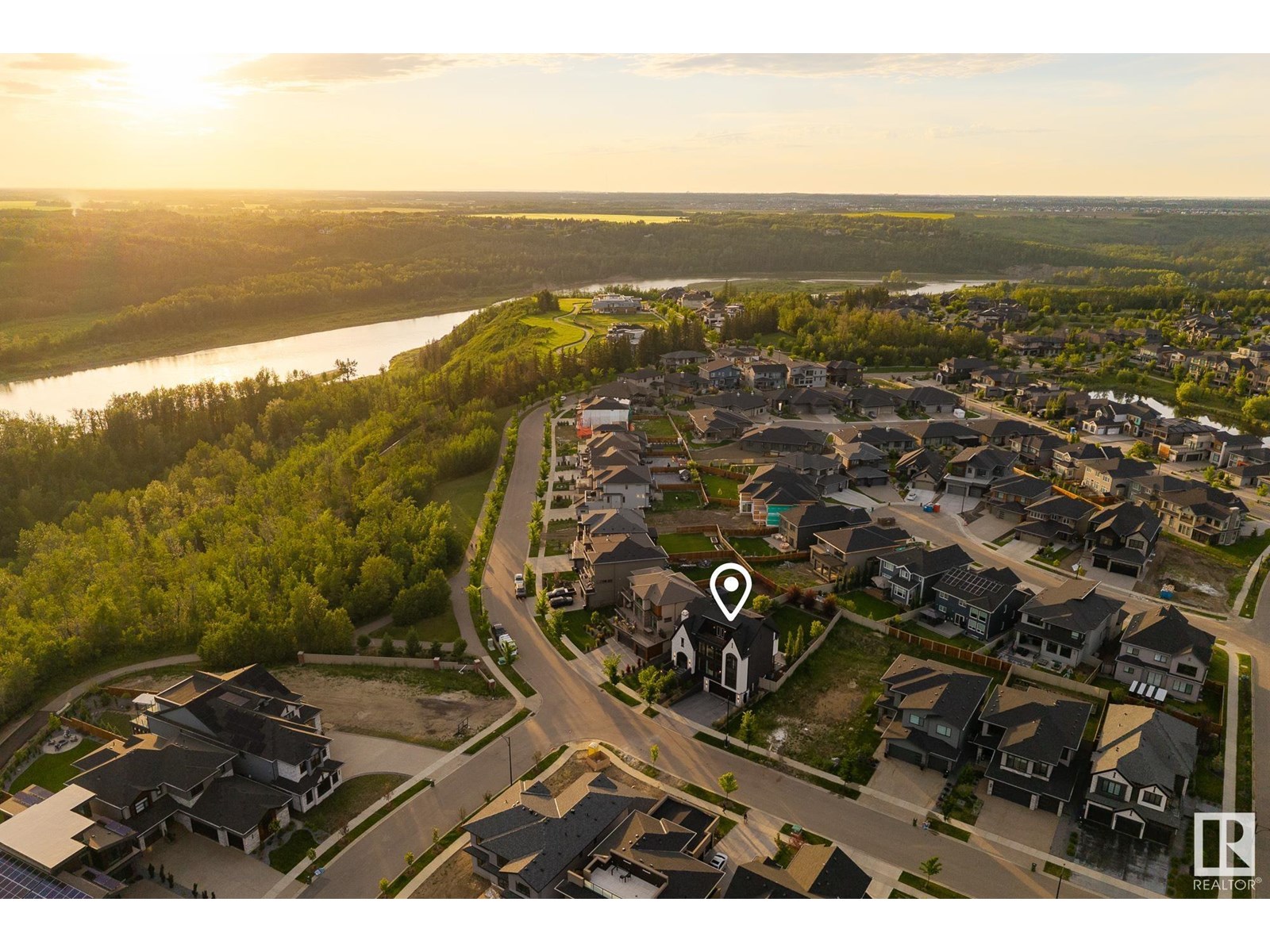 Photo 7 of 3503 Keswick Bv Sw, Edmonton AB