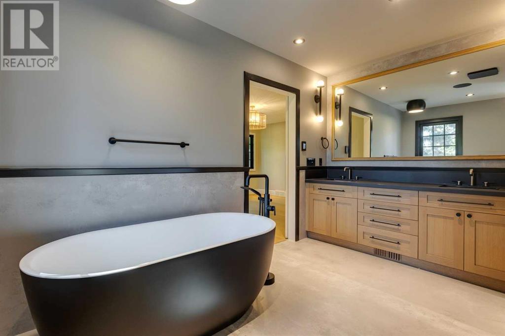 Single Family House for Sale in  Kenosee Place SW Kelvin Grove Calgary 