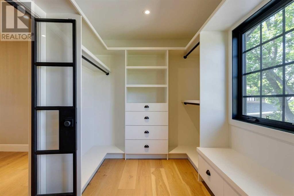 Single Family House for Sale in  Kenosee Place SW Kelvin Grove Calgary 