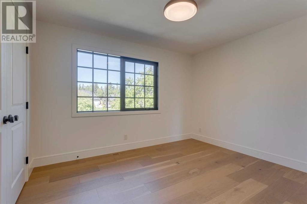 Single Family House for Sale in  Kenosee Place SW Kelvin Grove Calgary 