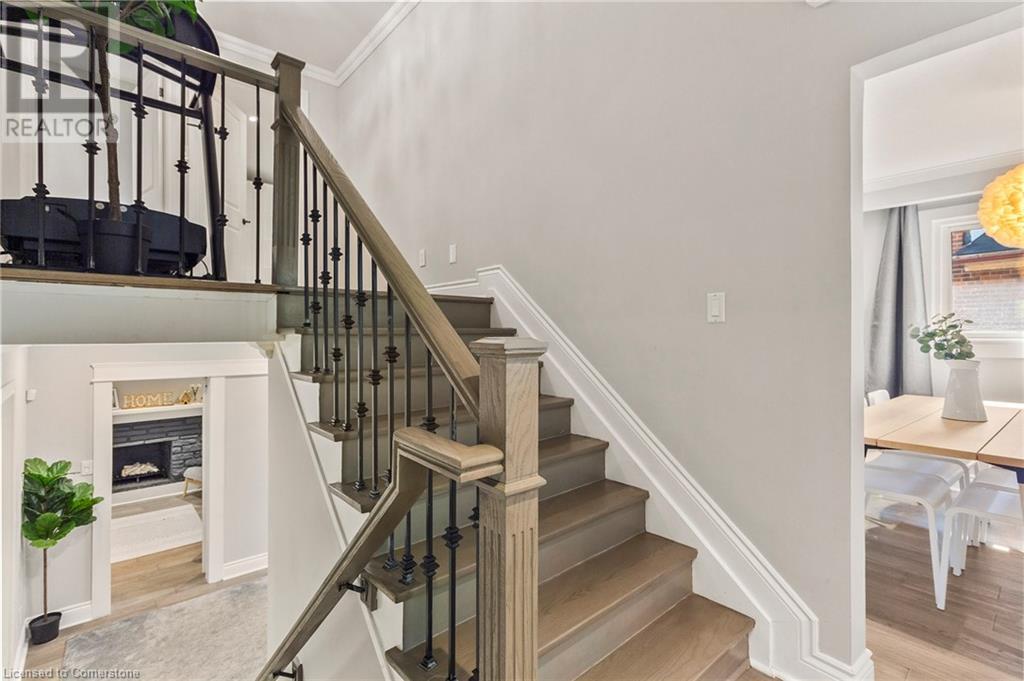 Photo 12 of 1230 Wood Place, Oakville ON