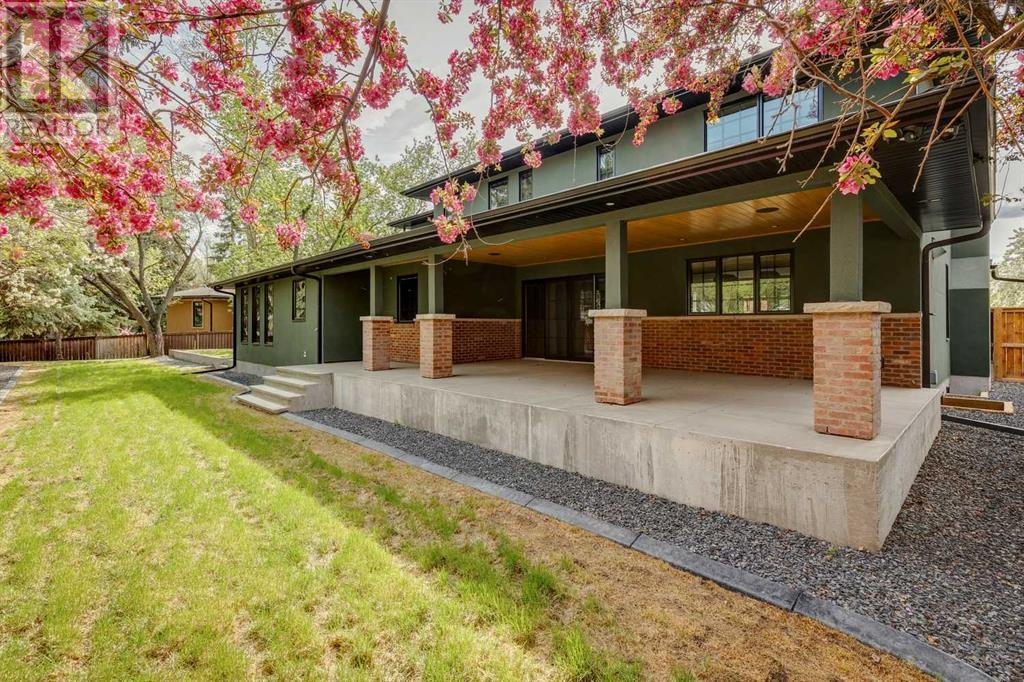 Single Family House for Sale in  Kenosee Place SW Kelvin Grove Calgary 