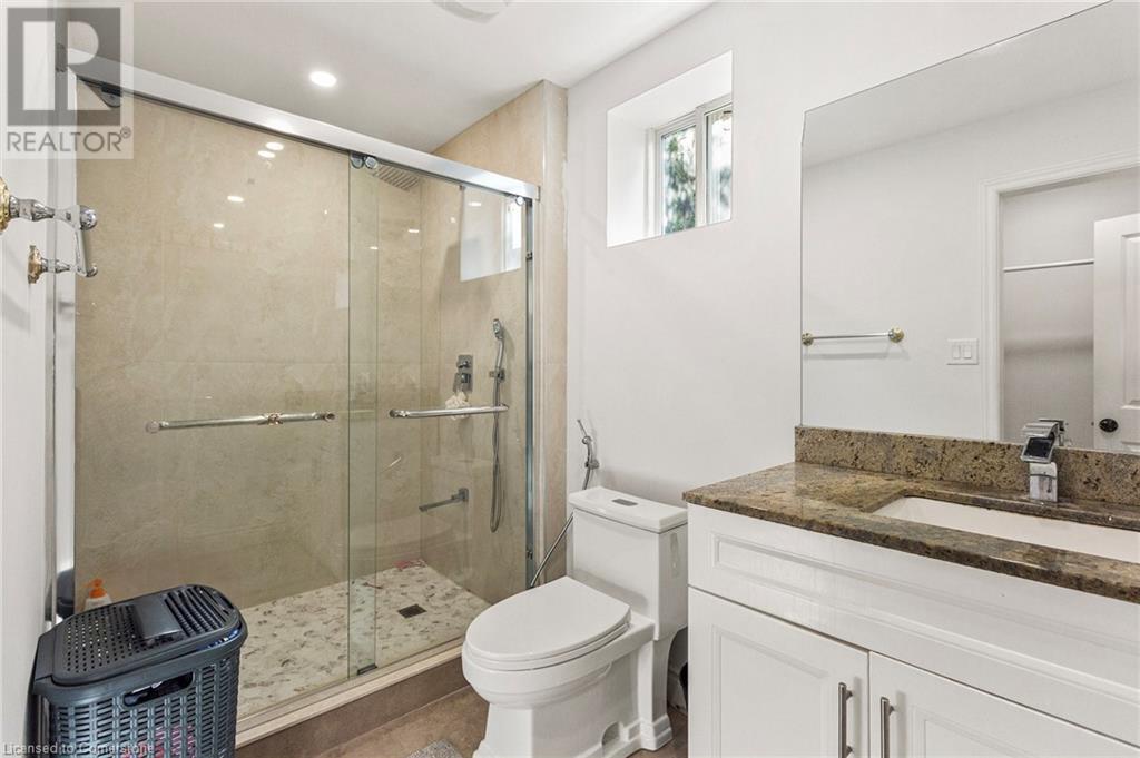 Photo 33 of 1230 Wood Place, Oakville ON