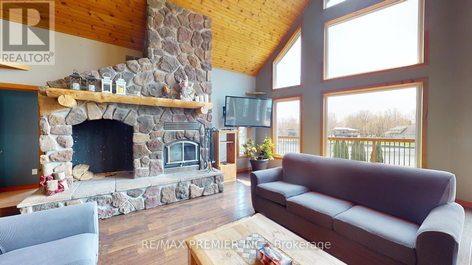 Photo 13 of 31 Paradise Boulevard, Ramara ON