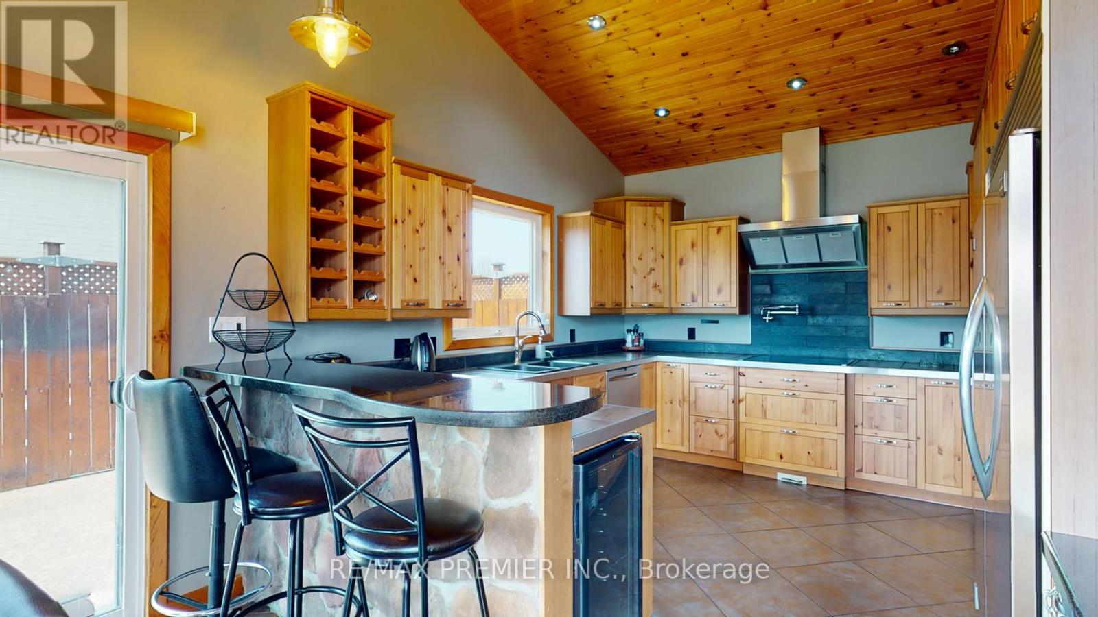 Photo 15 of 31 Paradise Boulevard, Ramara ON