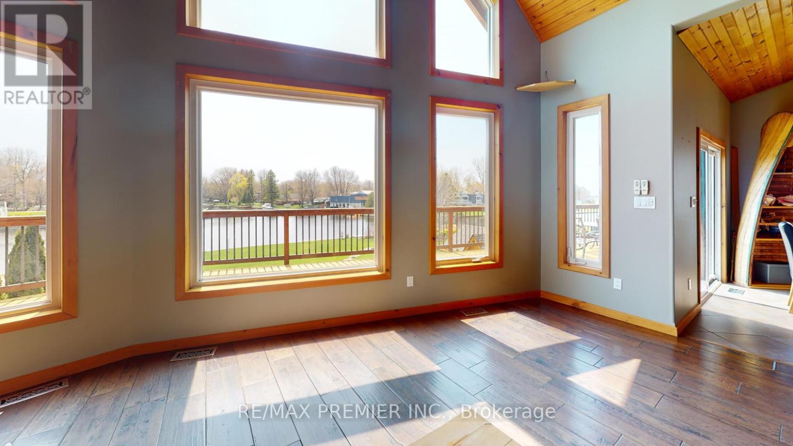 Photo 20 of 31 Paradise Boulevard, Ramara ON