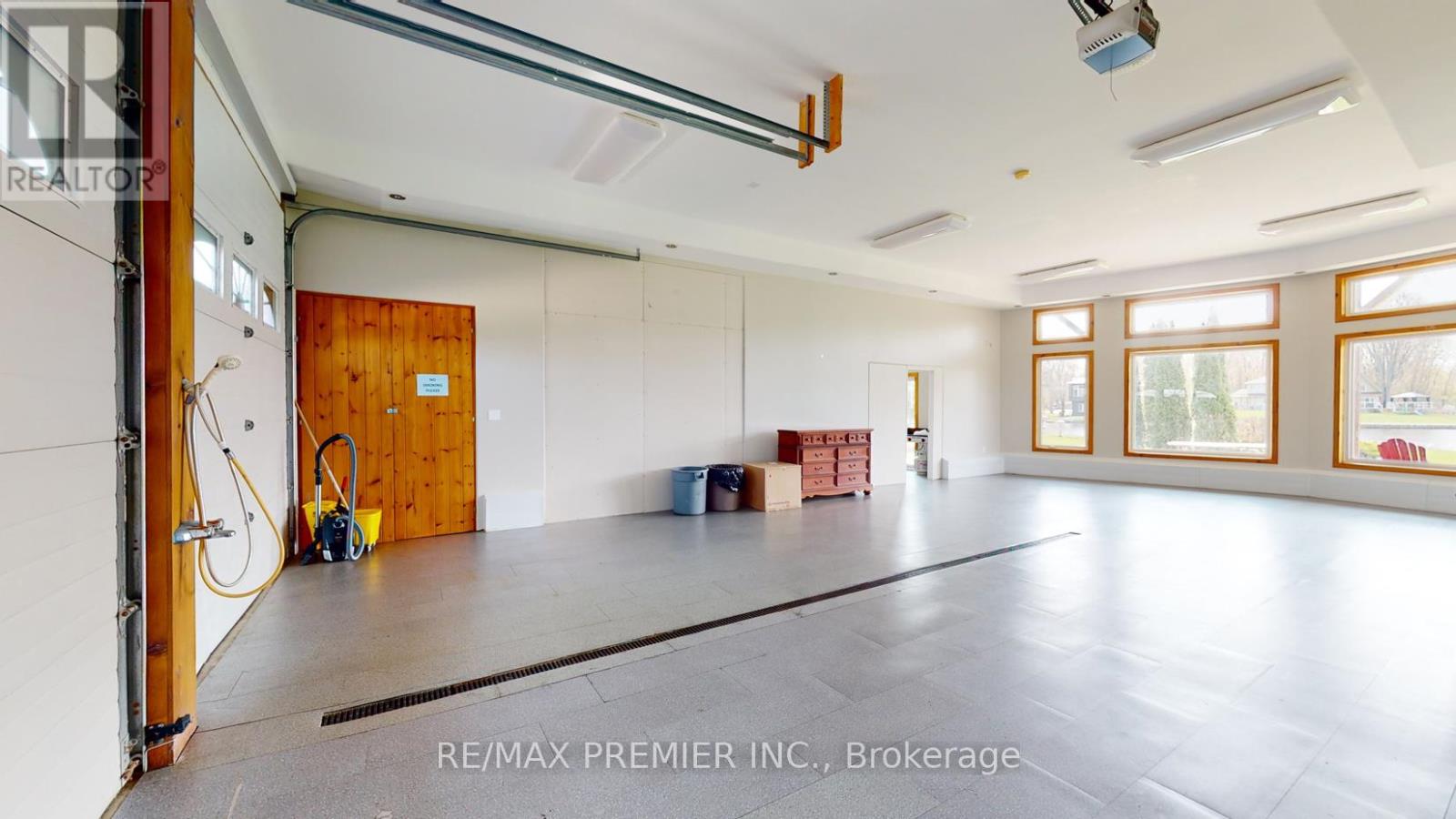 Photo 24 of 31 Paradise Boulevard, Ramara ON