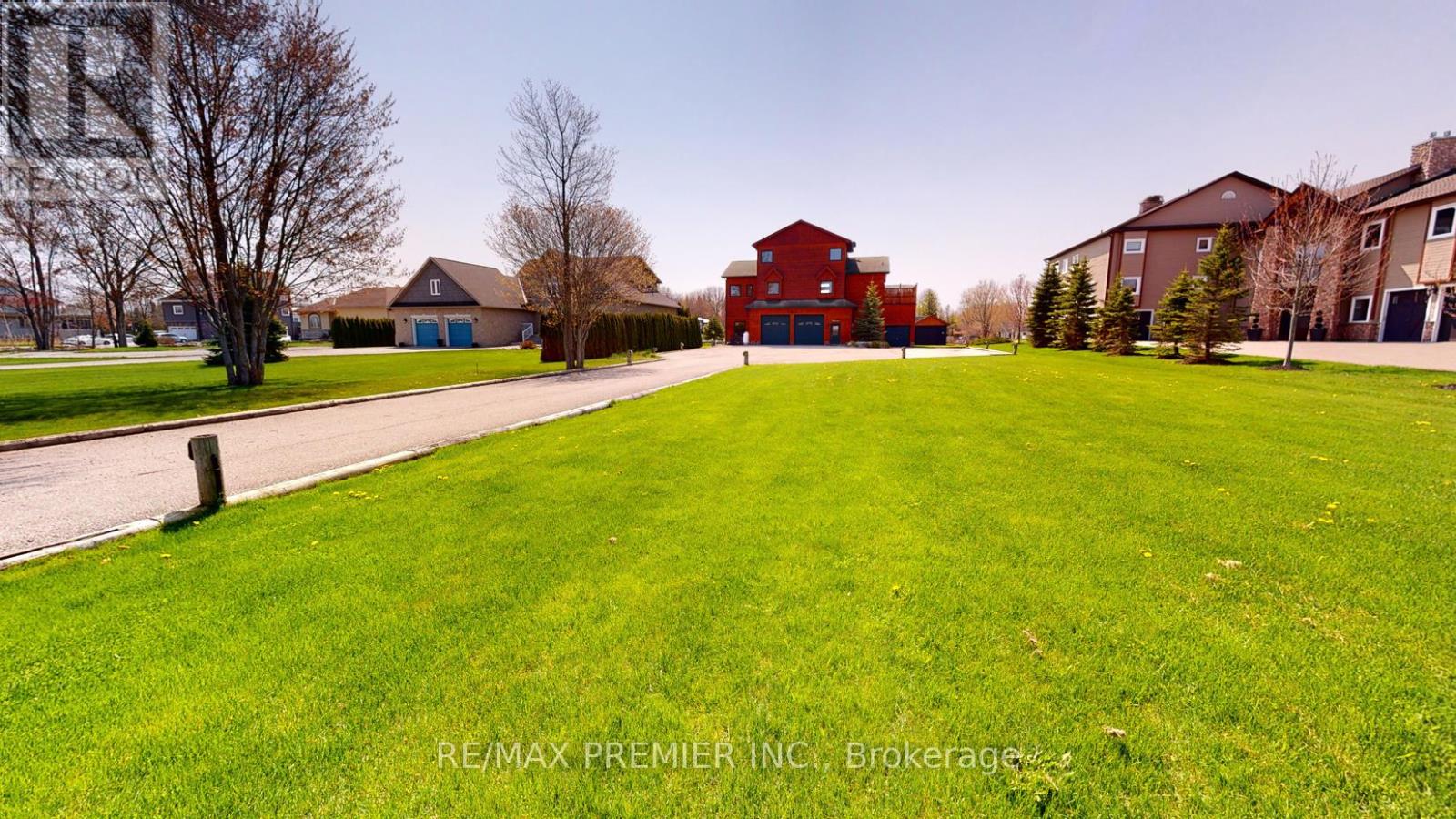 Photo 3 of 31 Paradise Boulevard, Ramara ON