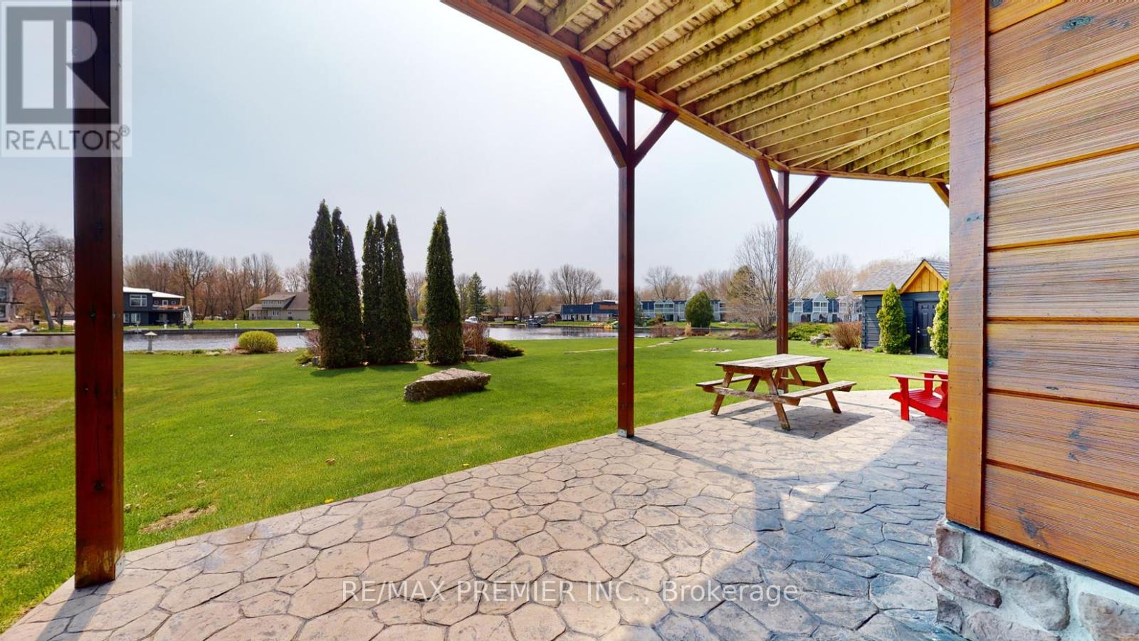 Photo 8 of 31 Paradise Boulevard, Ramara ON
