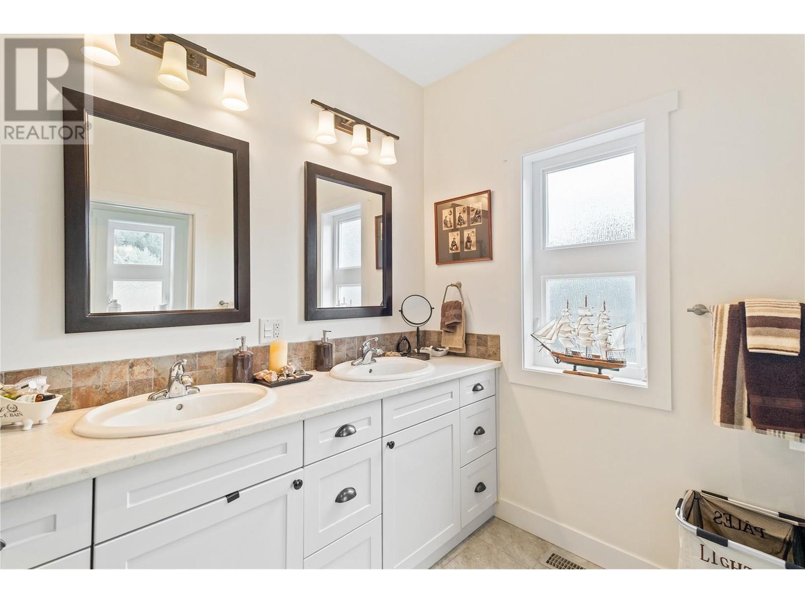 5120 Cousins Road, Peachland