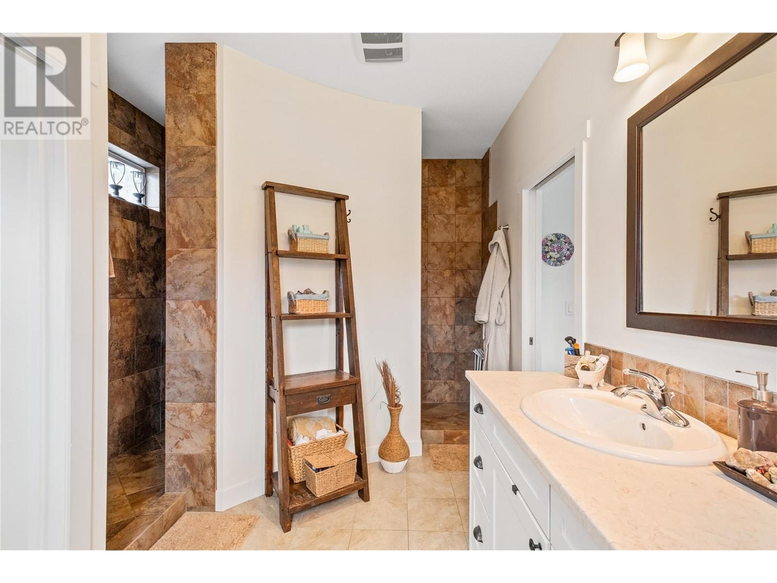 5120 Cousins Road, Peachland