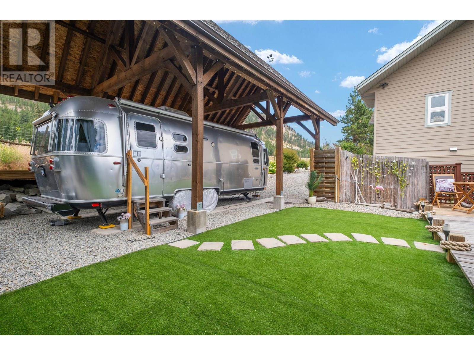 5120 Cousins Road, Peachland
