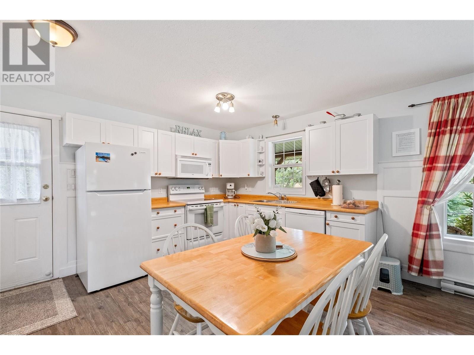 5120 Cousins Road, Peachland