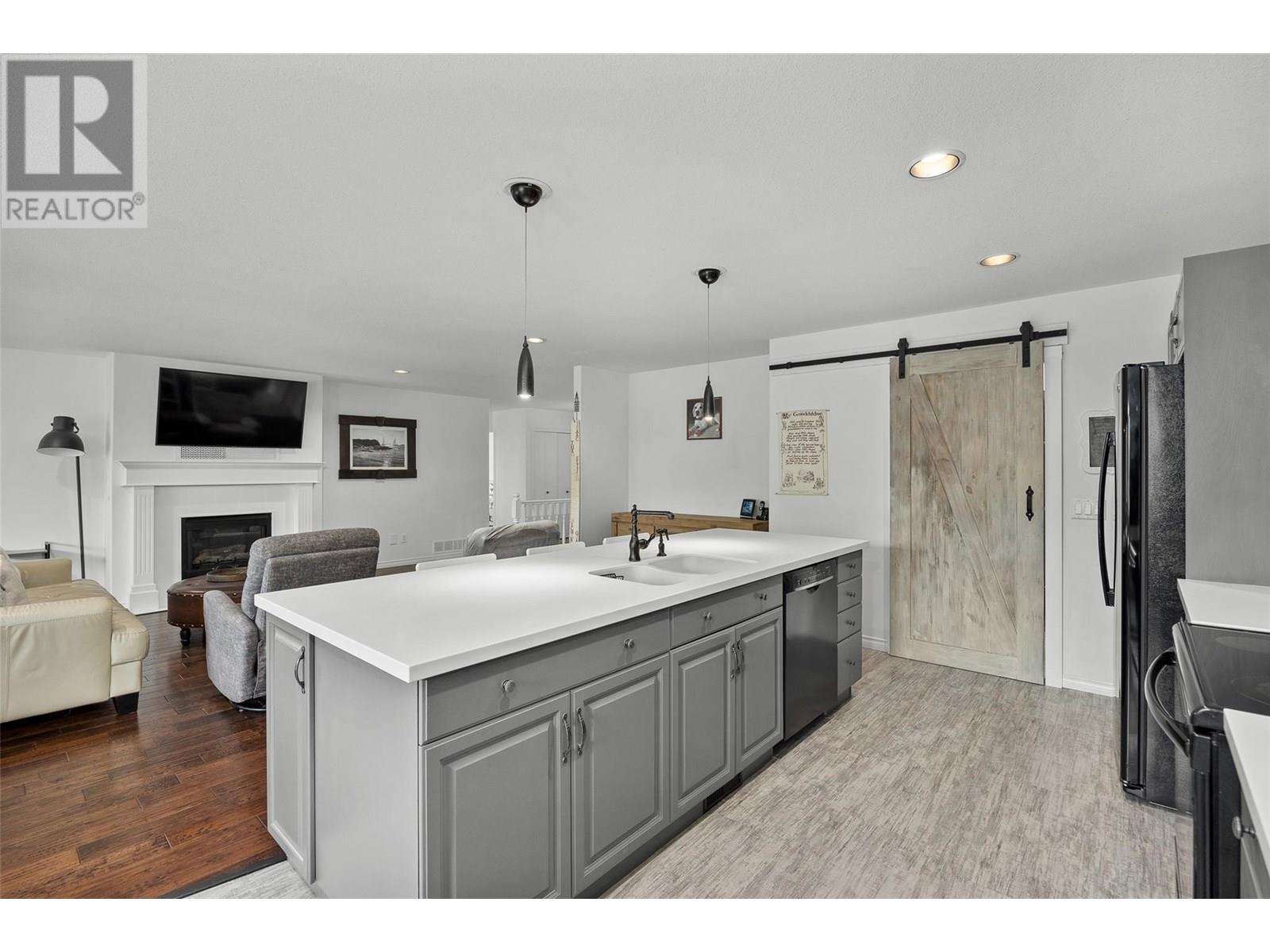 Photo 10 of 1503 Tanemura Crescent, Kelowna BC