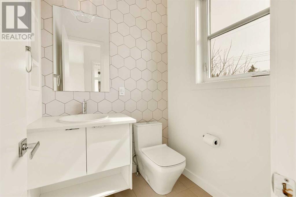 Single Family House for Sale in   Avenue SW North Glenmore Park Calgary 