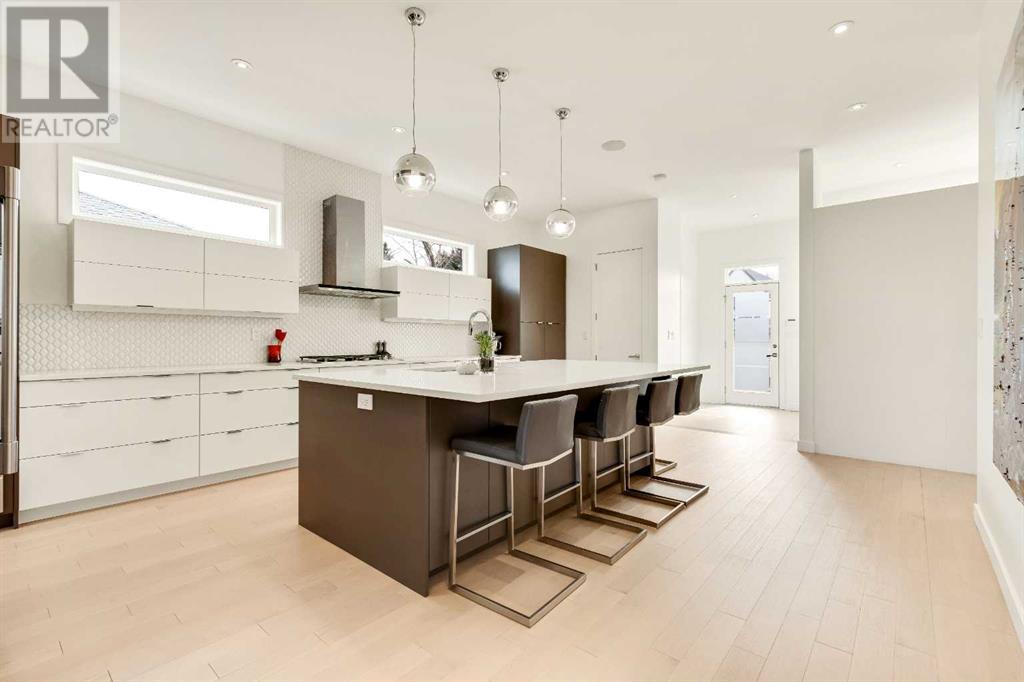Single Family House for Sale in   Avenue SW North Glenmore Park Calgary 