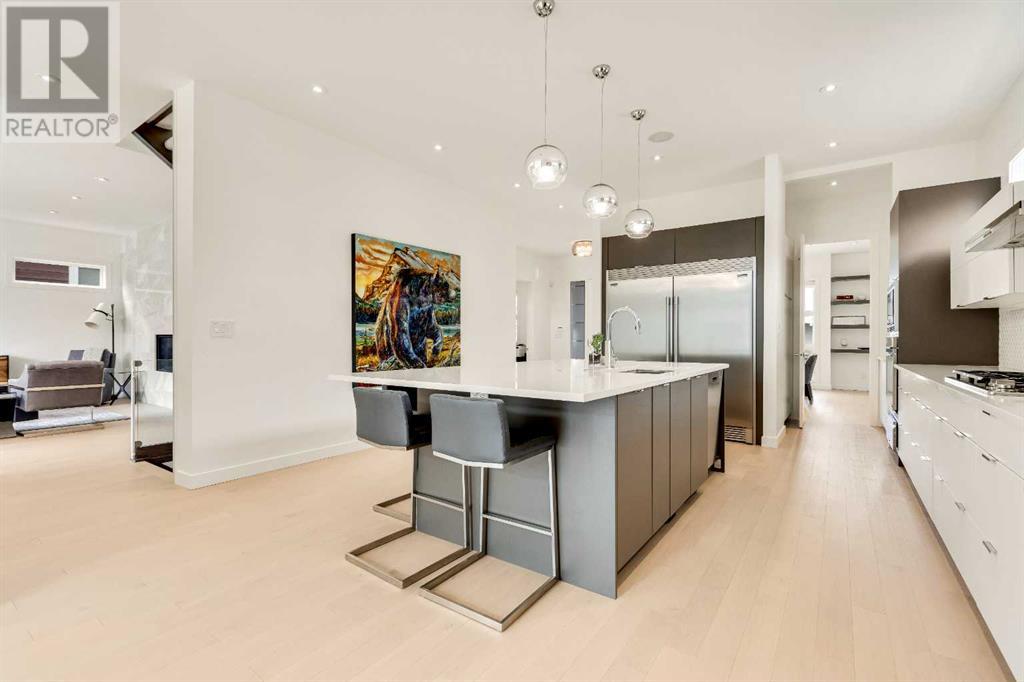 Single Family House for Sale in   Avenue SW North Glenmore Park Calgary 
