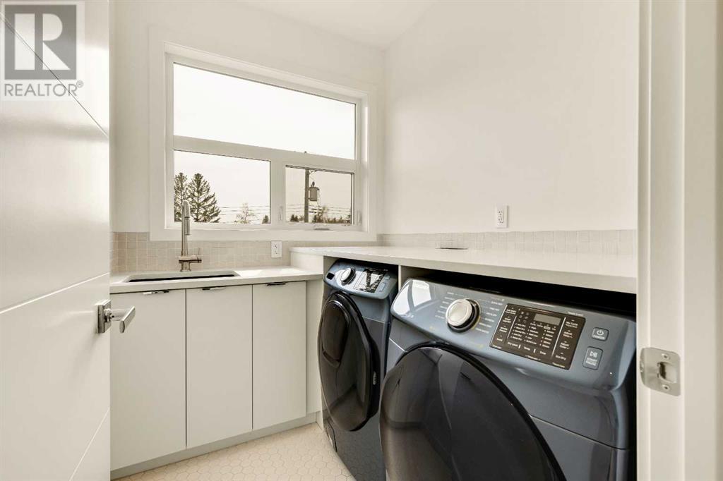 Single Family House for Sale in   Avenue SW North Glenmore Park Calgary 