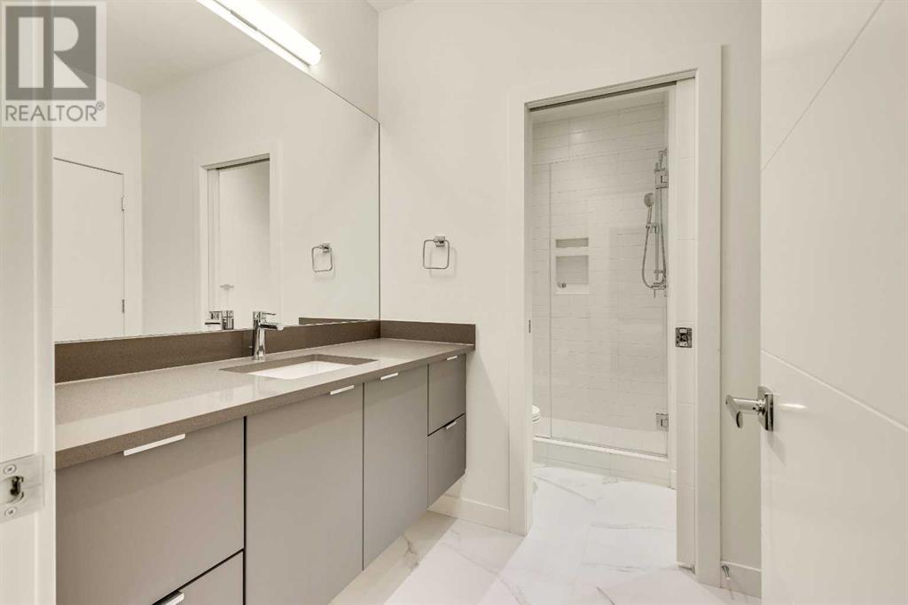 Single Family House for Sale in   Avenue SW North Glenmore Park Calgary 