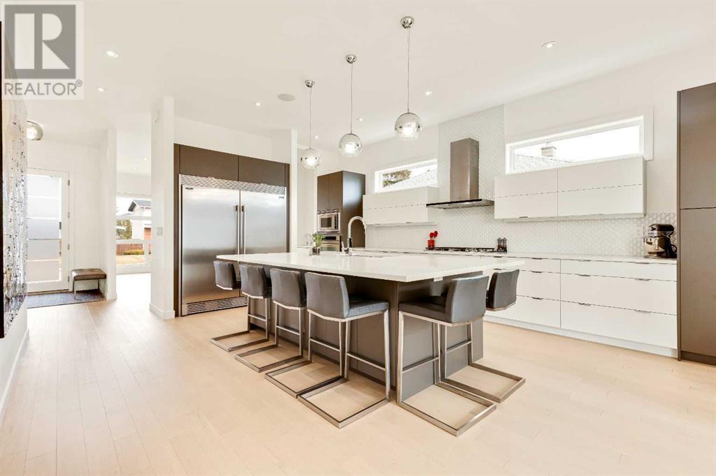 Single Family House for Sale in   Avenue SW North Glenmore Park Calgary 